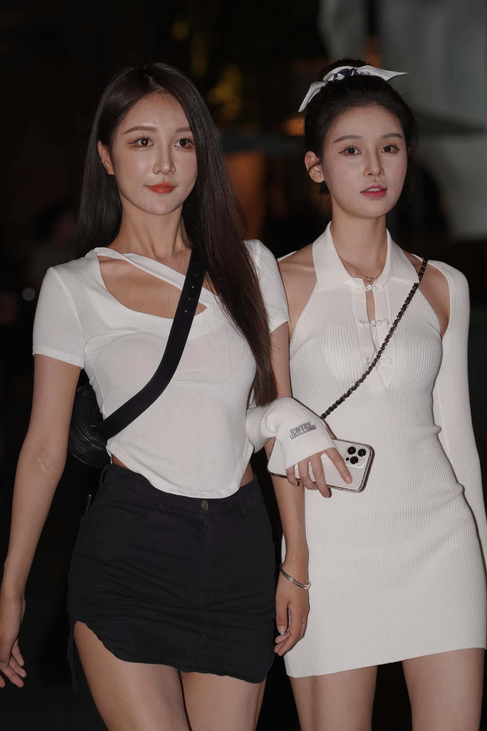 P5011-两个漂亮的小姐姐【135P】-小春日